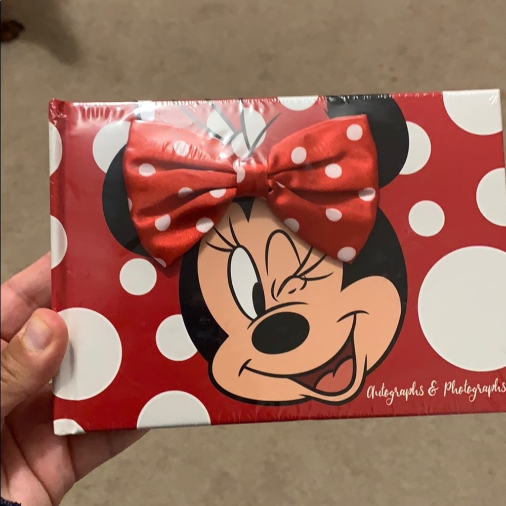 NWT Minnie mouse  Disney World Auto/Photo Book